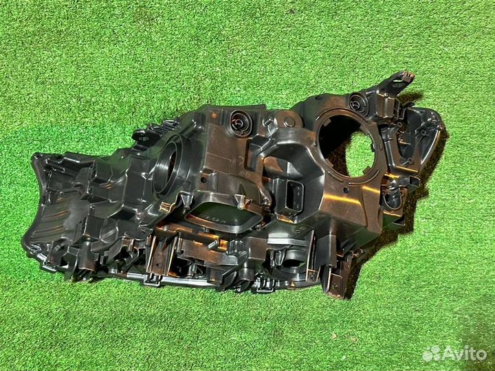 Корпус фары правый BMW,7 G11
