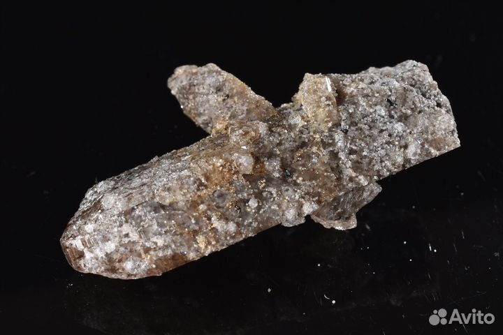 Топаз, псевдобрукит, гематит. Лот №400