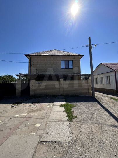 Коттедж 205 м² на участке 4,5 сот.