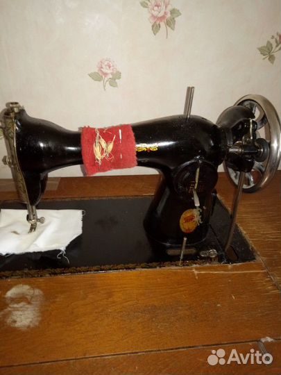 Машинка швейная