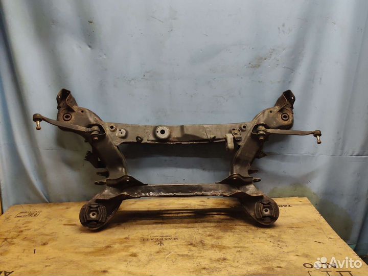 Подрамник задний Mercedes W203 C203