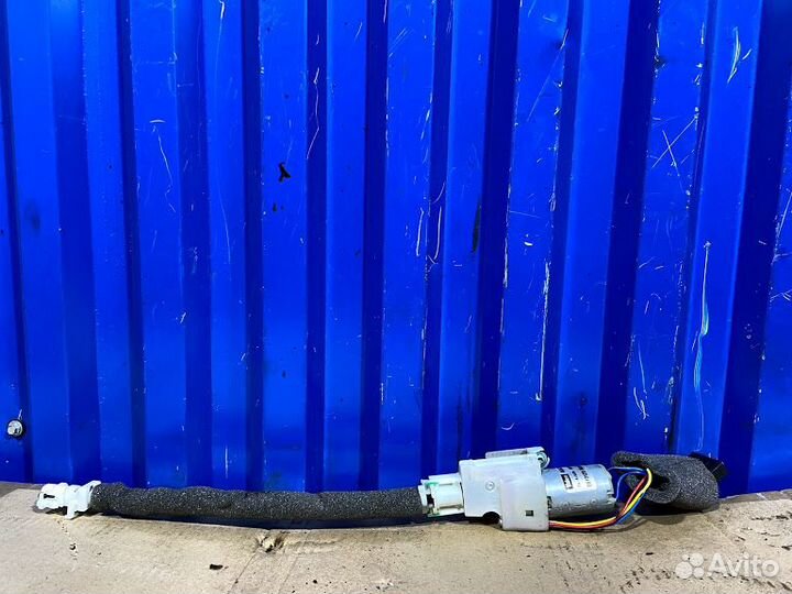 Моторчик ремня безопасности передний правый Audi