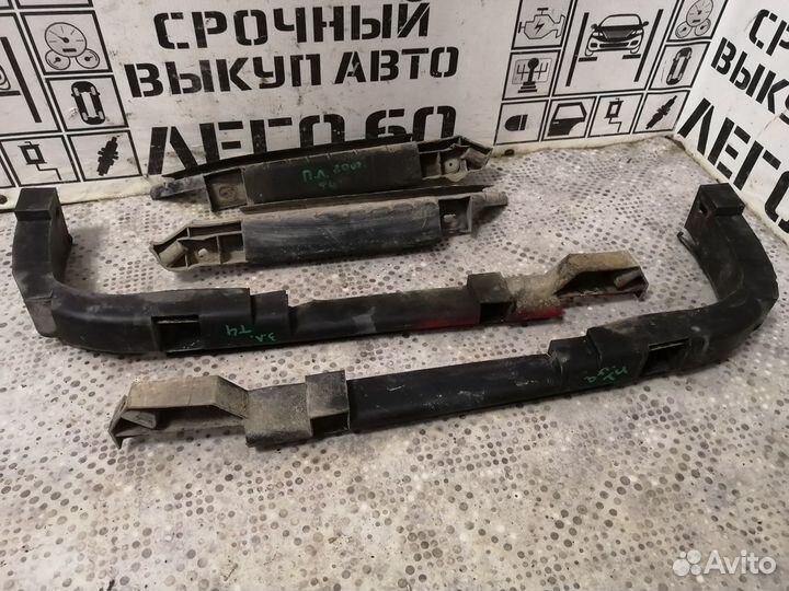 Направляющая бампера для VW Transporter T4