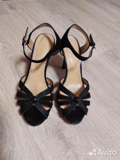 Босоножки женские