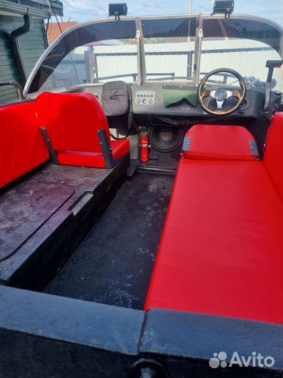 Пластиковая лодка Нептун