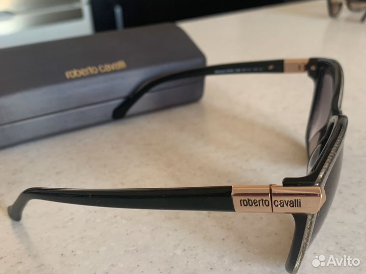 Солнцезащитные очки roberto cavalli