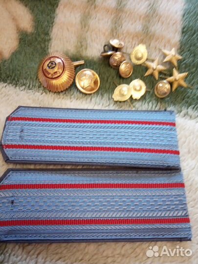 Погоны новые и пуговицы звёздочки кокарда