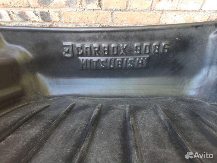 Поддон в багажник