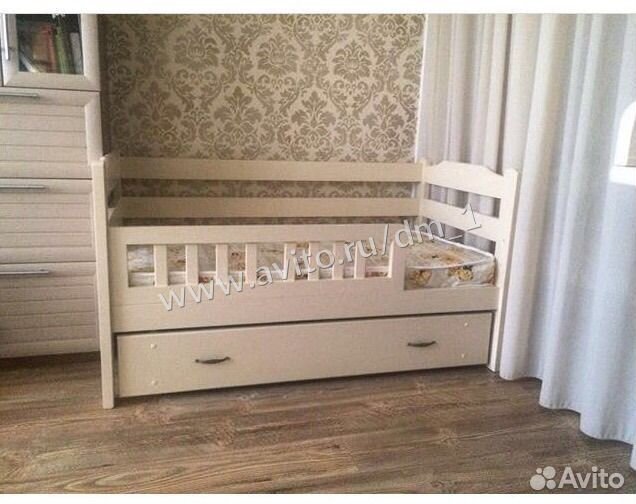 Детская кровать из массива