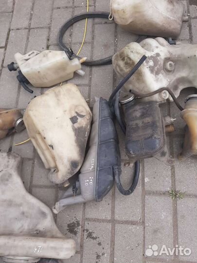 Бачок омывателя,расширительный бачек 124/201