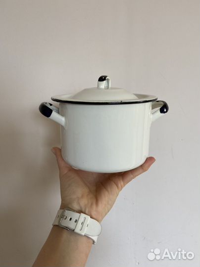 Кастрюля эмалированная новая