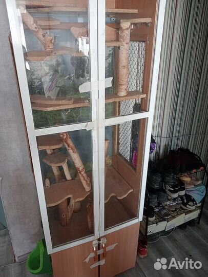 Отдам клетку для шиншилл