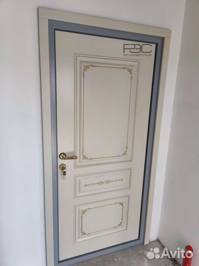 Входная металлическая дверь