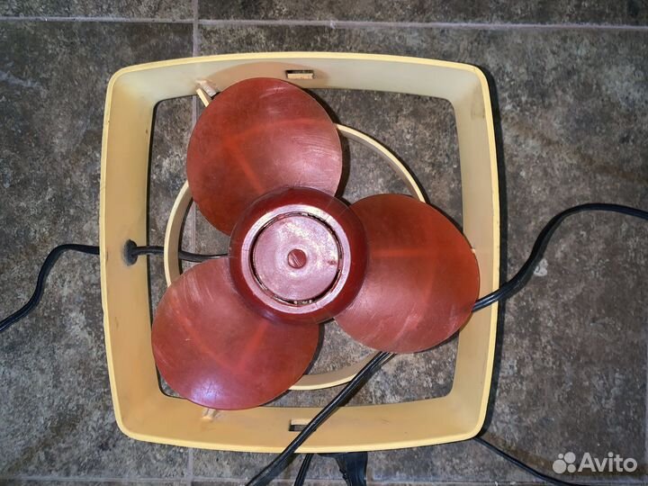 Вентилятор бытовой