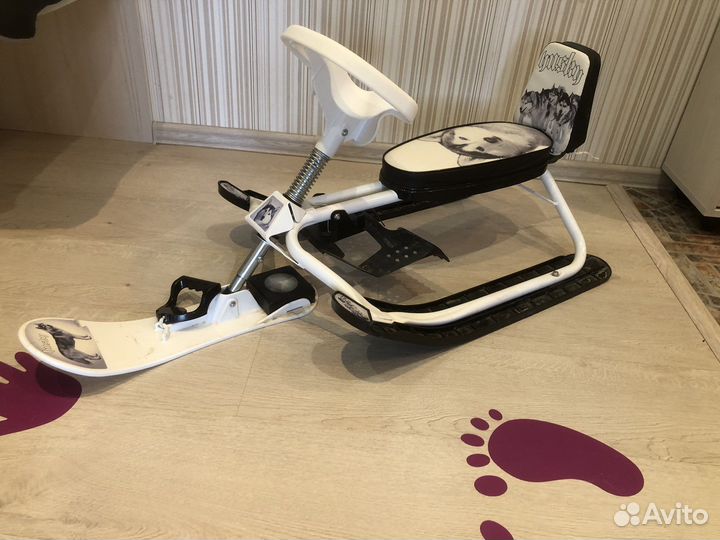 Детский снегокат со спинкой