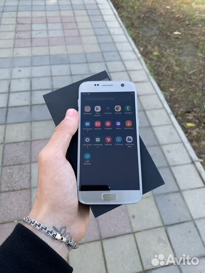 Samsung Galaxy S7, 4/32 ГБ