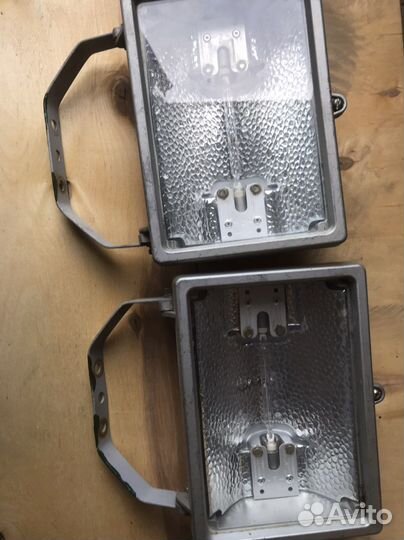 Прожекторы уличные галогеновые