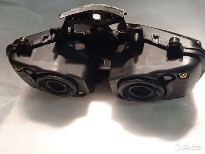 Фара Honda CBR 1000RR 04-07