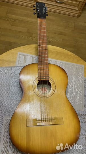 Акустическая гитара