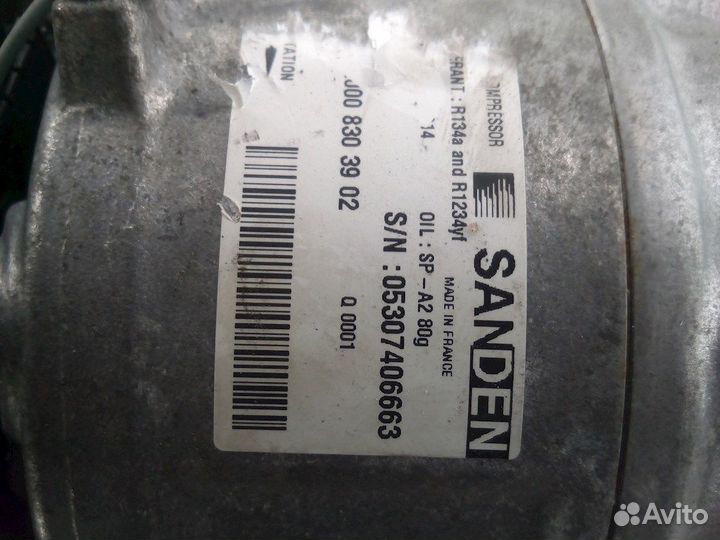 Компрессор кондиционера Mercedes Vito 639