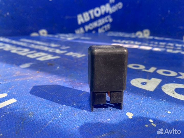 Реле Mitsubishi Pajero 2 внедорожник 4M40 1998