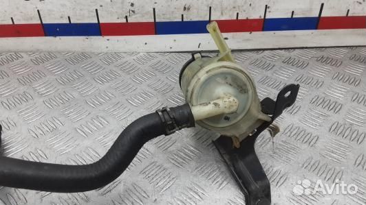 Бачок гу toyota avensis T25 (9AR07NO01)