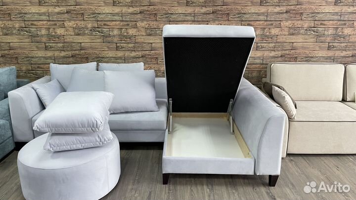 Диван с оттоманкой