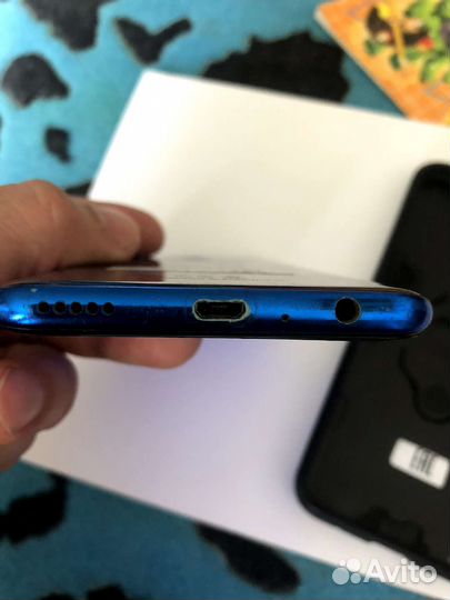 Honor 10i 4/128gb