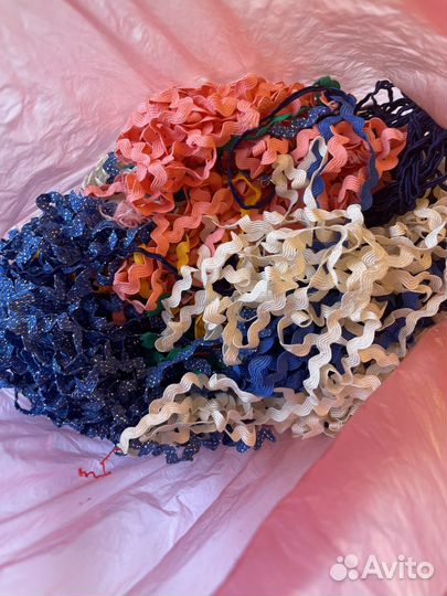 Декоративная волнистая тесьма вьюнчик