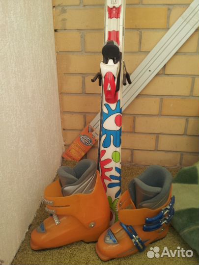 Продам горные лыжи и ботинки жен