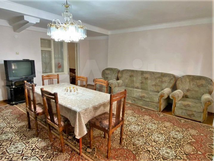 2-к. квартира, 92,6 м², 2/5 эт.