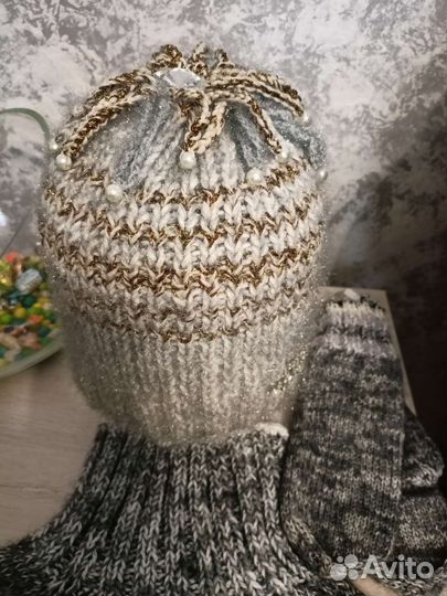 Комплект на осень,зима,женская шапка