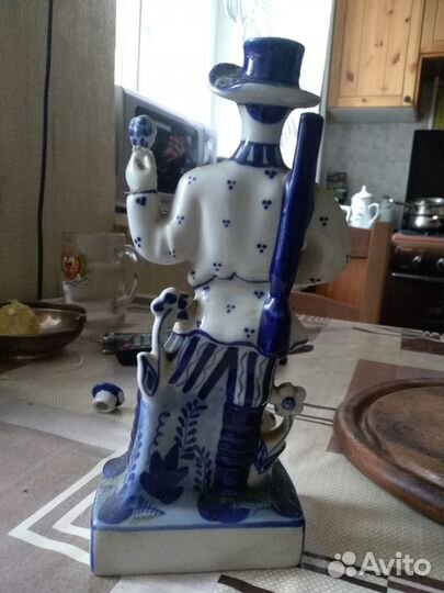 Гжель авторская, штофф Пастушок для водки