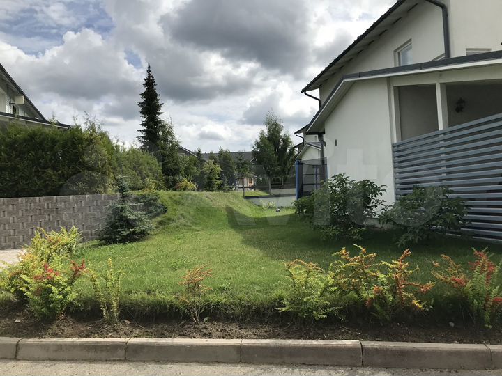 Коттедж 155 м² на участке 6 сот.