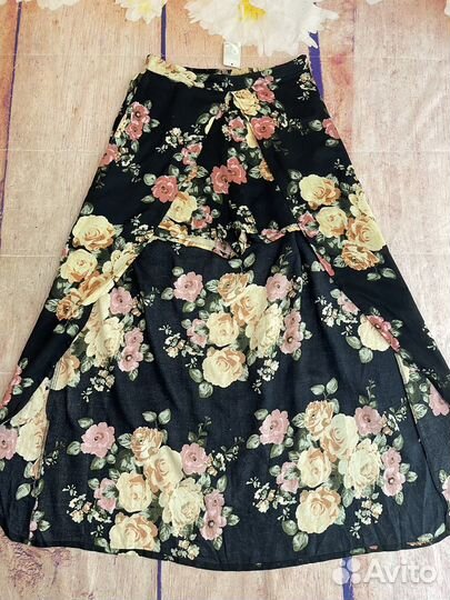 Цветочные летящие бохо шорты со шлейфом М