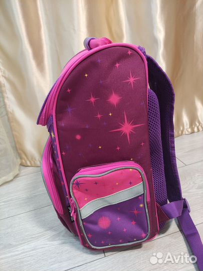 Рюкзак школьный для девочки, в отличном состоянии