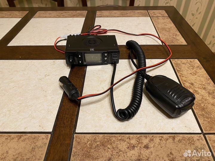 Автомобильная рация с антенной