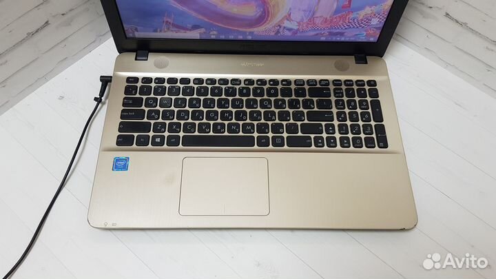 Быстрый ноутбук Asus /15.6