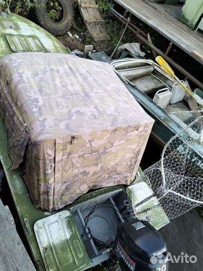 Лодка с мотором