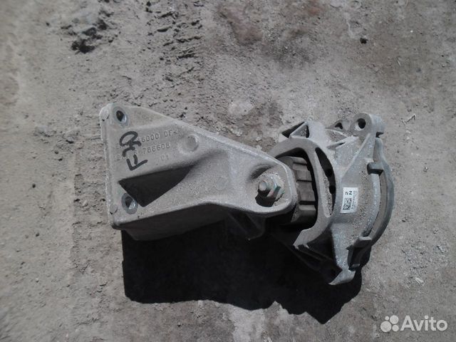 Правая опора двигателя бмв 3 серия 2014 год F 30