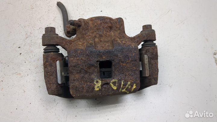 Суппорт Mitsubishi Galant, 2009