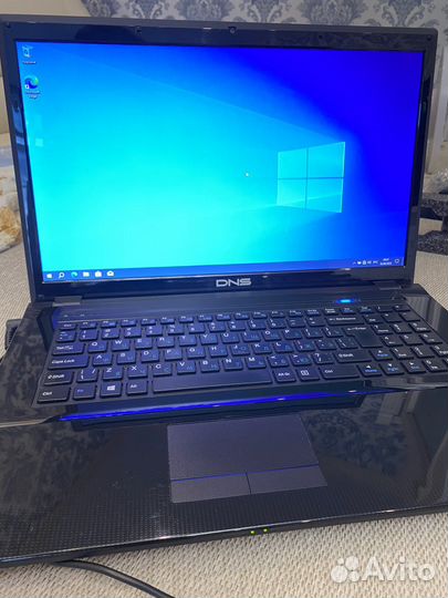 Ноутбук DNS 17,3 дюйма. W270BZQ