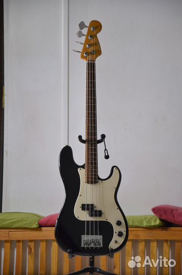 Бас гитара Splendor precision Япония