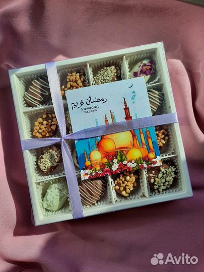 Финики в шоколаде