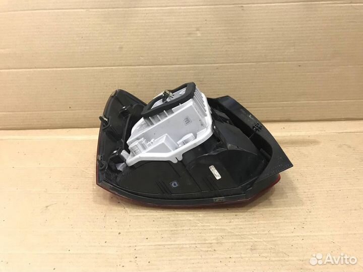 Стоп-сигнал правый Volkswagen Polo (Mk5) Hatchback