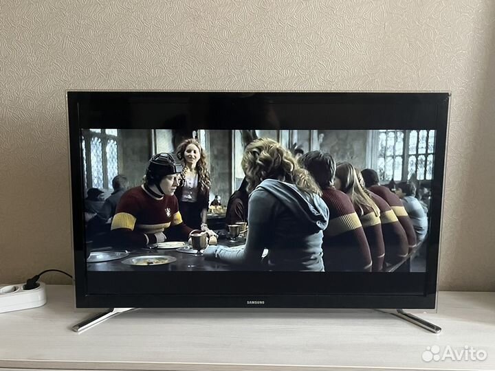 Телевизор samsung SMART tv 32