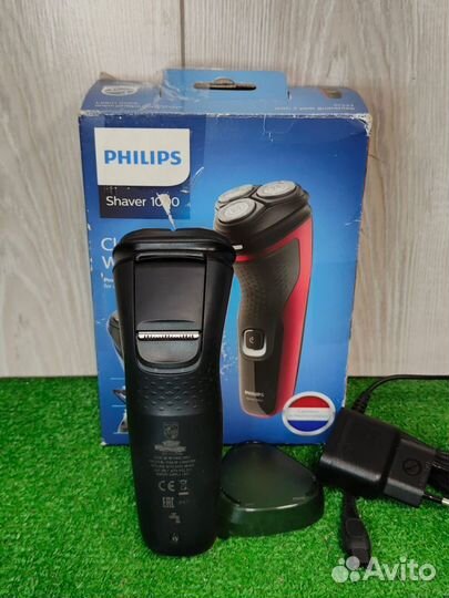 Электробритва Philips S1333, сочный красный