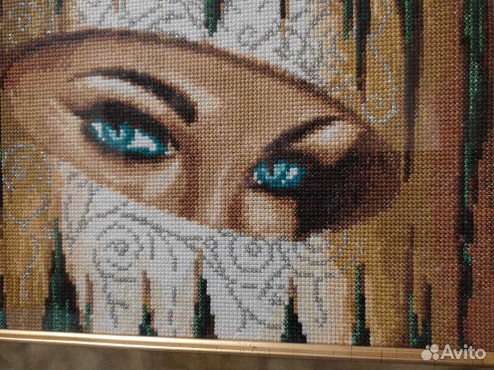 Картина, вышитая крестиком