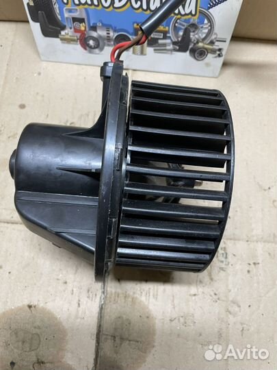 Моторчик печки Audi 80 B3