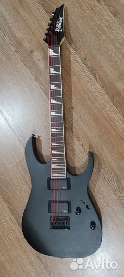 Электро гитара ibanez и усилитель Marshall MG10